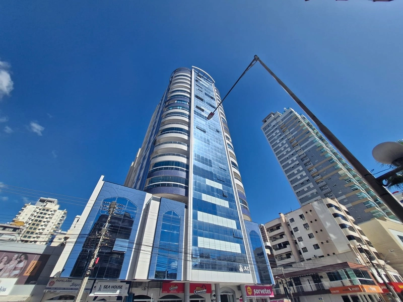 LOCAÇÃO DE APARTAMENTO – MEIA PRAIA | FRENTE AVENIDA COM VISTA MAR: 56ª foto da galeria de imagens do imóvel