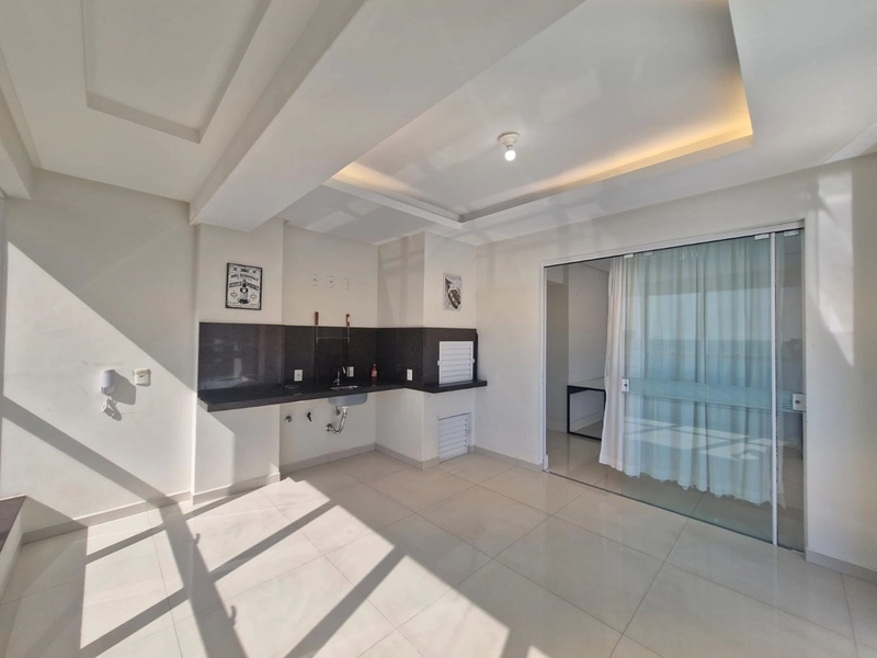 LOCAÇÃO DE APARTAMENTO – MEIA PRAIA | FRENTE AVENIDA COM VISTA MAR: 11ª foto da galeria de imagens do imóvel