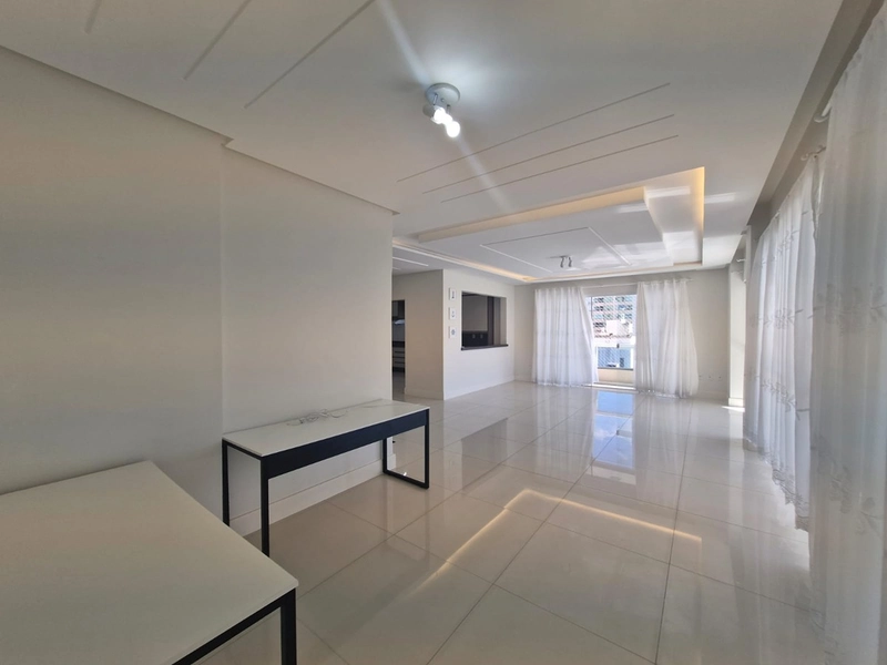 LOCAÇÃO DE APARTAMENTO – MEIA PRAIA | FRENTE AVENIDA COM VISTA MAR: 28ª foto da galeria de imagens do imóvel