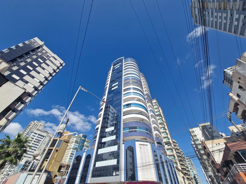 LOCAÇÃO DE APARTAMENTO – MEIA PRAIA | FRENTE AVENIDA COM VISTA MAR: 55ª foto da galeria de imagens do imóvel