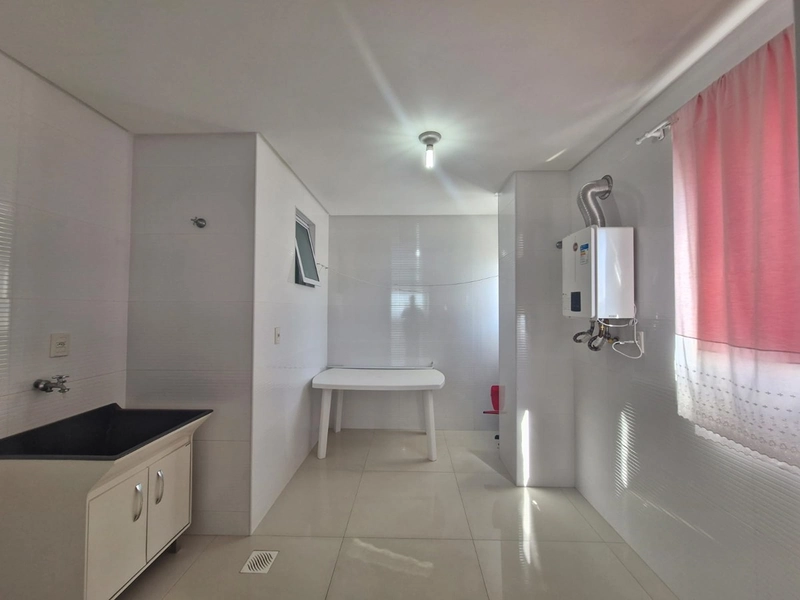 LOCAÇÃO DE APARTAMENTO – MEIA PRAIA | FRENTE AVENIDA COM VISTA MAR: 36ª foto da galeria de imagens do imóvel