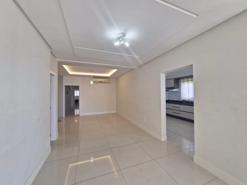 LOCAÇÃO DE APARTAMENTO – MEIA PRAIA | FRENTE AVENIDA COM VISTA MAR: 30ª foto da galeria de imagens do imóvel