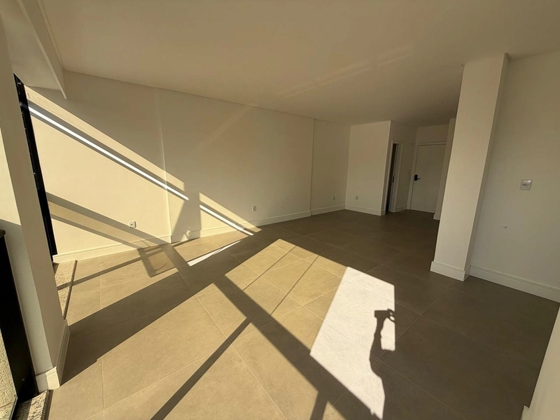 3 Dormitórios Sendo 3 Suítes  Meia Praia - Itapema / SC: 5ª foto da galeria de imagens do imóvel