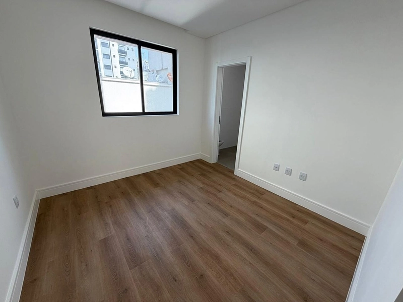 3 Dormitórios Sendo 3 Suítes  Meia Praia - Itapema / SC: 11ª foto da galeria de imagens do imóvel