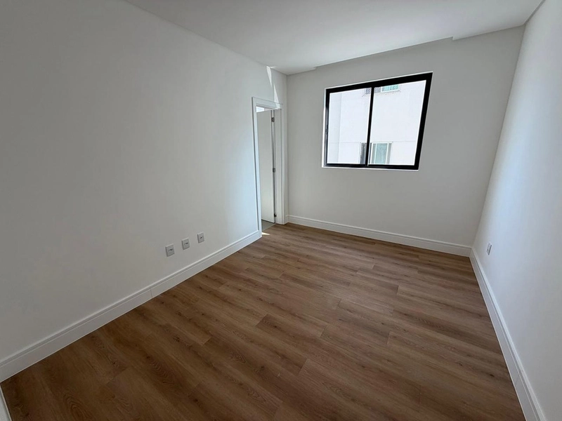 3 Dormitórios Sendo 3 Suítes  Meia Praia - Itapema / SC: 9ª foto da galeria de imagens do imóvel