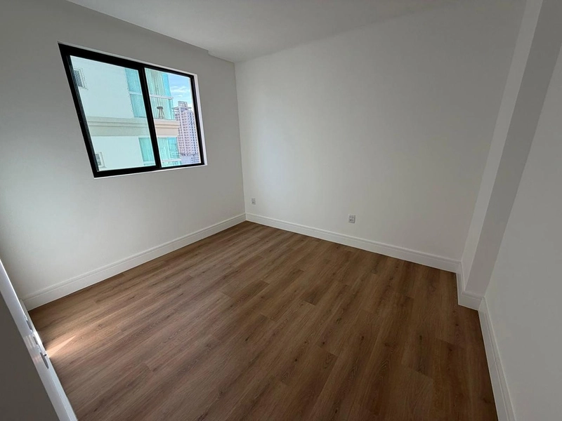 3 Dormitórios Sendo 3 Suítes  Meia Praia - Itapema / SC: 6ª foto da galeria de imagens do imóvel