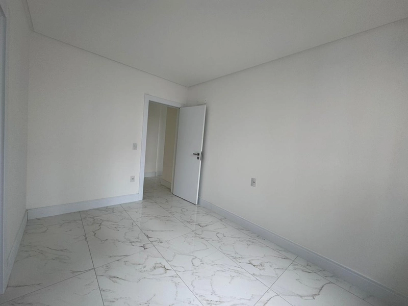 APARTAMENTO À VENDA — 150 METROS DO MAR: 33ª foto da galeria de imagens do imóvel