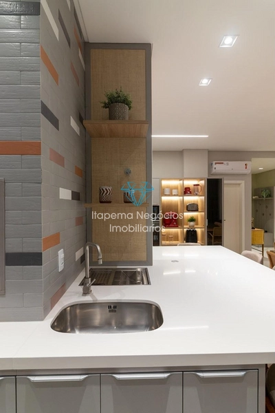 APARTAMENTO Á VENDA - MEIA PRAIA - ÓTIMA OPORTUNIDADE: 9ª foto da galeria de imagens do imóvel