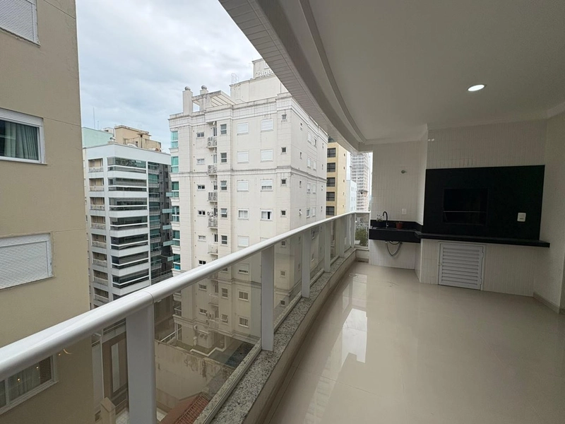 Locação de Temporada – Meia Praia | Quadra Mar: 6ª foto da galeria de imagens do imóvel