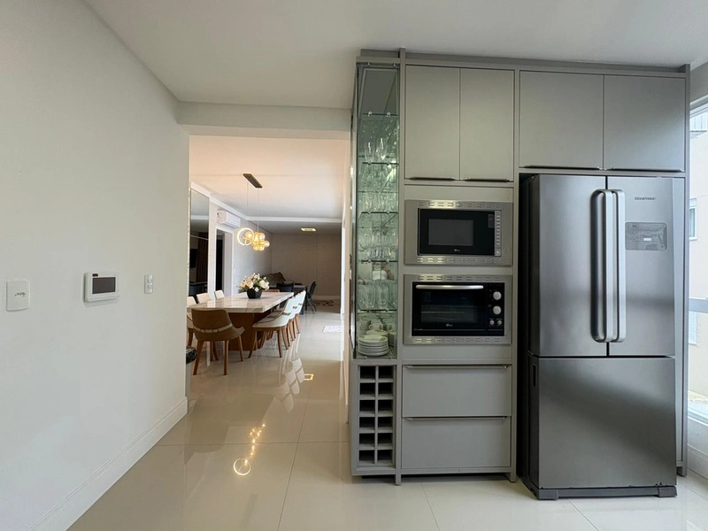 Locação de Temporada – Meia Praia | Quadra Mar: 13ª foto da galeria de imagens do imóvel