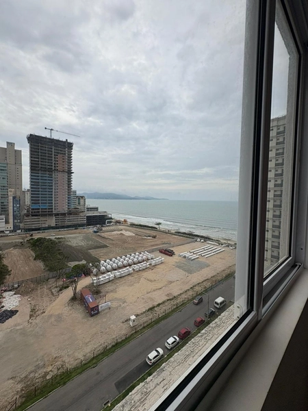 Locação de Temporada – Meia Praia | Quadra Mar: 1ª foto da galeria de imagens do imóvel