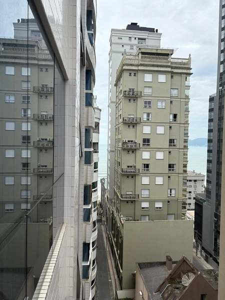 Locação de Temporada – Meia Praia | Quadra Mar: 3ª foto da galeria de imagens do imóvel