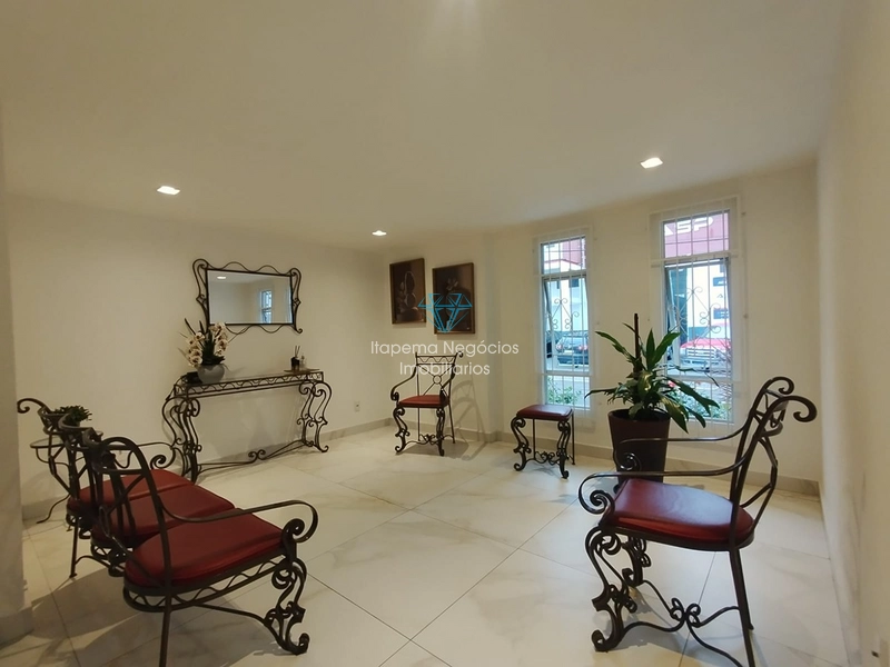 Apartamento à venda na Meia Praia – excelente localização: 2ª foto da galeria de imagens do imóvel