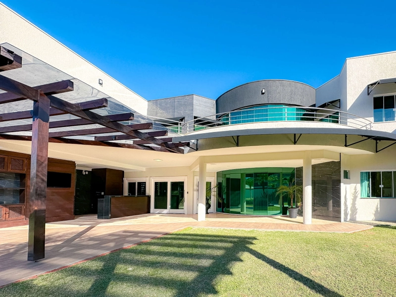 Casa de alto padrão: 32ª foto da galeria de imagens do imóvel