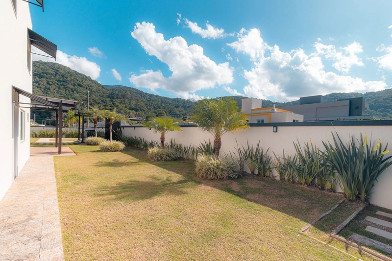 Casa de alto padrão: 36ª foto da galeria de imagens do imóvel