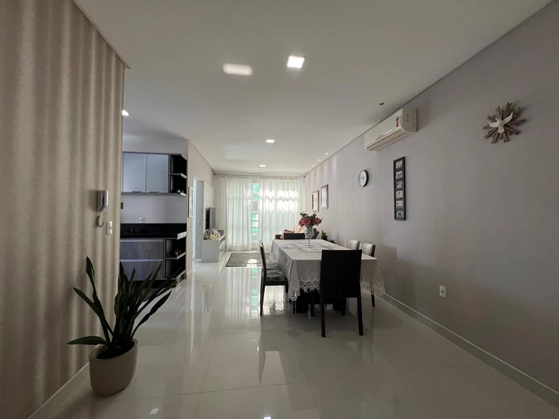 Apartamento à venda na segunda quadra do mar – 135m²: 5ª foto da galeria de imagens do imóvel