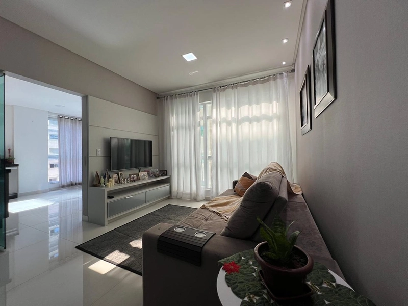 Apartamento à venda na segunda quadra do mar – 135m²: 2ª foto da galeria de imagens do imóvel