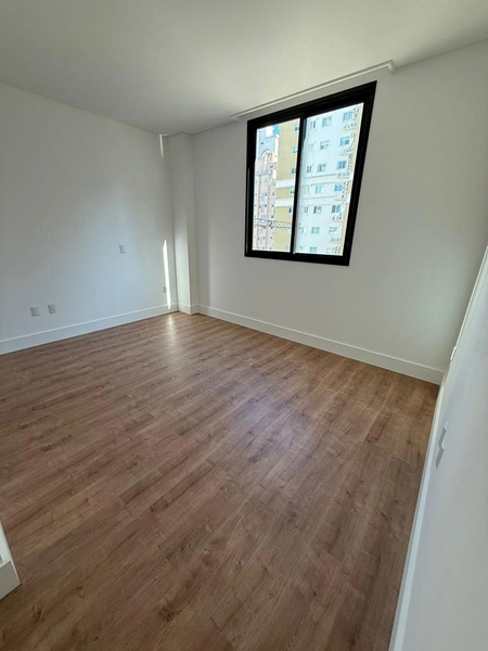 Apartamento à Venda em Meia Praia – Itapema/SC: 7ª foto da galeria de imagens do imóvel