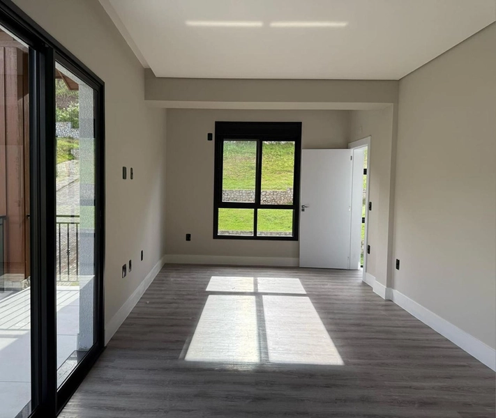 Casa de Alto Padrão para Aluguel em Condomínio Fechado -  Itapema, SC: 4ª foto da galeria de imagens do imóvel