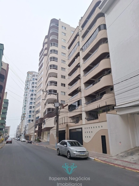 APARTAMENTO NA MEIA PRAIA ITAPEMA | 3 DORMITÓRIOS, SENDO 1 SUITE: 1ª foto da galeria de imagens do imóvel