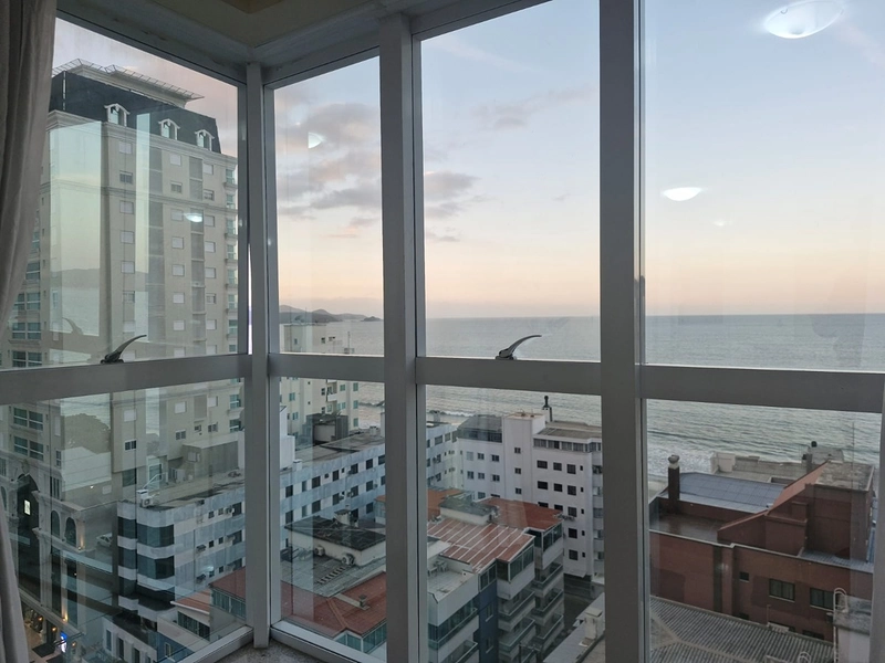 Apartamento à venda em Meia Praia – Frente Nereu Ramos, com vista mar: 2ª foto da galeria de imagens do imóvel