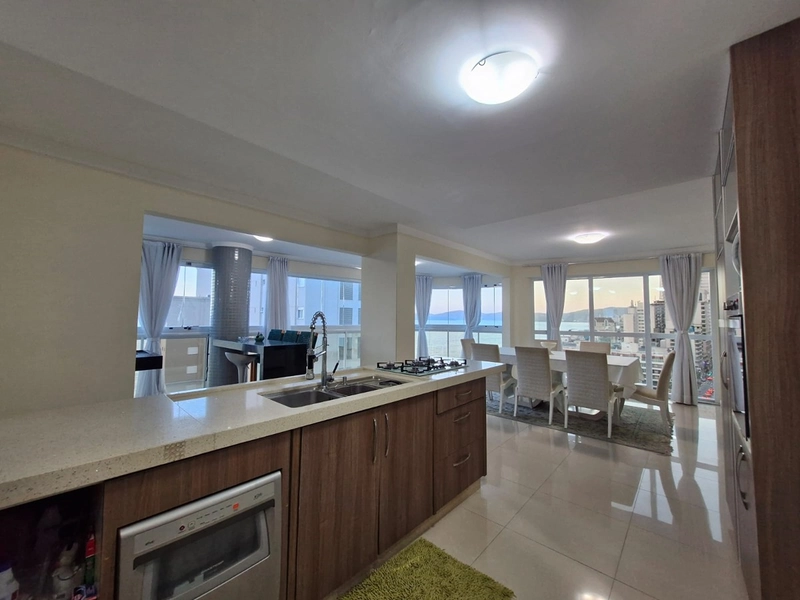 Apartamento à venda em Meia Praia – Frente Nereu Ramos, com vista mar: 9ª foto da galeria de imagens do imóvel