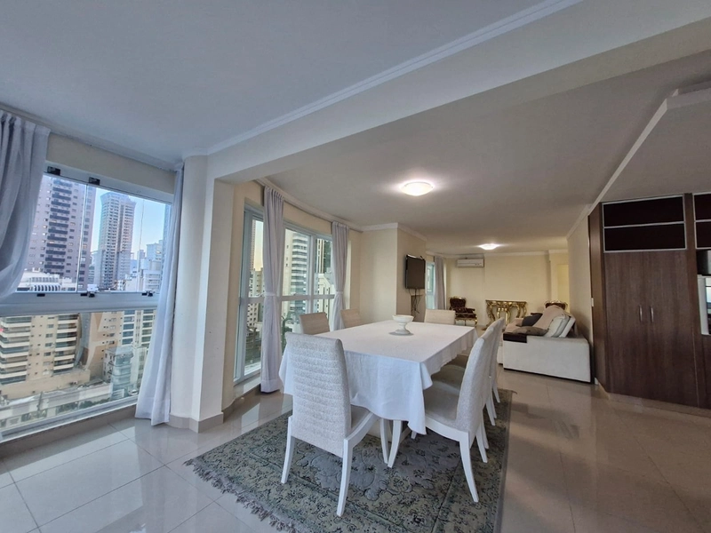 Apartamento à venda em Meia Praia – Frente Nereu Ramos, com vista mar: 8ª foto da galeria de imagens do imóvel