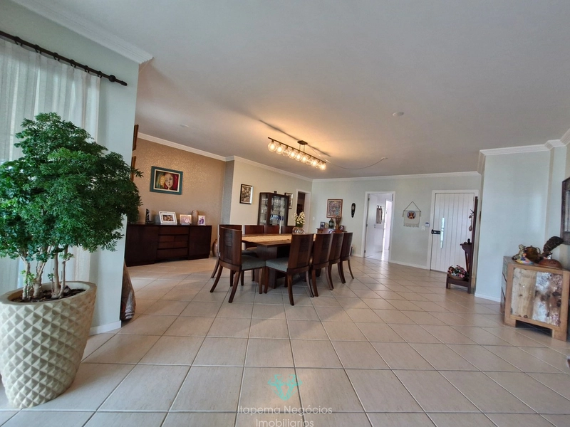 Apartamento Frente Mar em Itapema: 9ª foto da galeria de imagens do imóvel