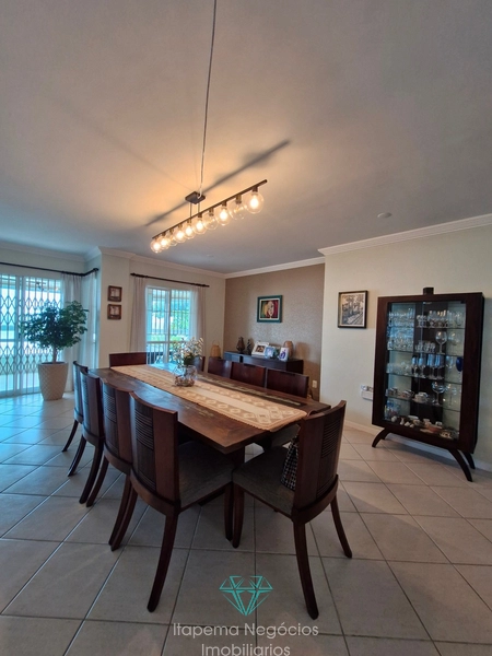 Apartamento Frente Mar em Itapema: 8ª foto da galeria de imagens do imóvel