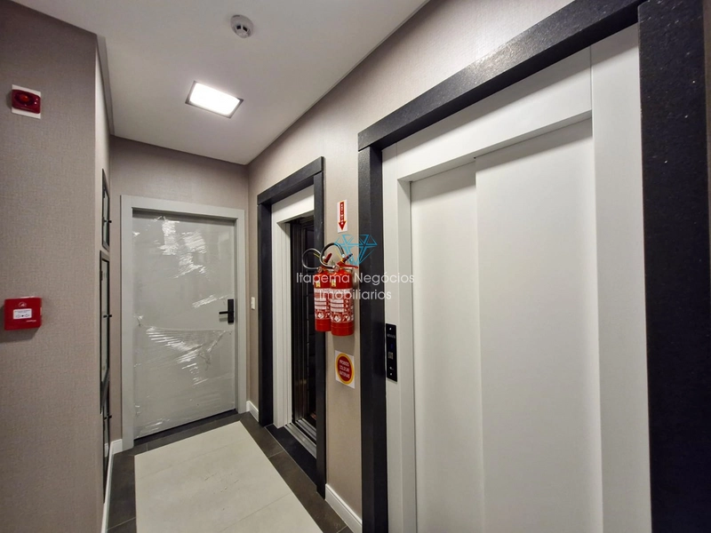 Apartamento em Meia Praia com área de lazer completa.: 2ª foto da galeria de imagens do imóvel