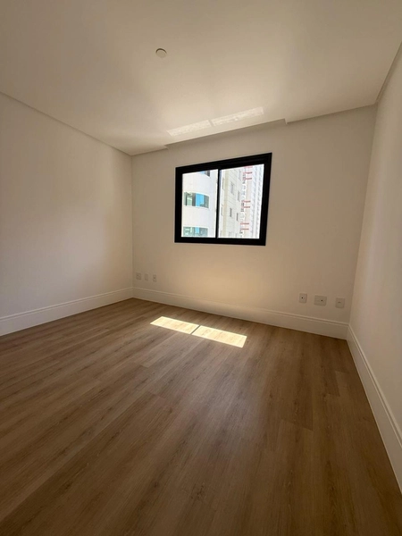 Apartamento à Venda em Meia Praia – Alto Padrão: 16ª foto da galeria de imagens do imóvel