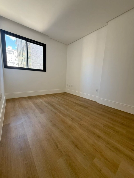 Apartamento à Venda em Meia Praia – Alto Padrão: 15ª foto da galeria de imagens do imóvel