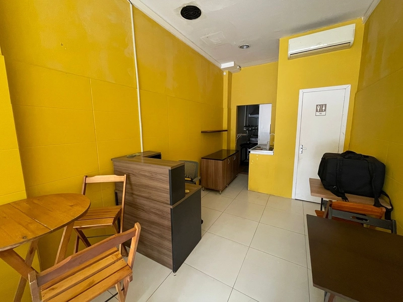 LOCAÇÃO DE SALA COMERCIAL – MEIA PRAIA | 2ª QUADRA: 3ª foto da galeria de imagens do imóvel