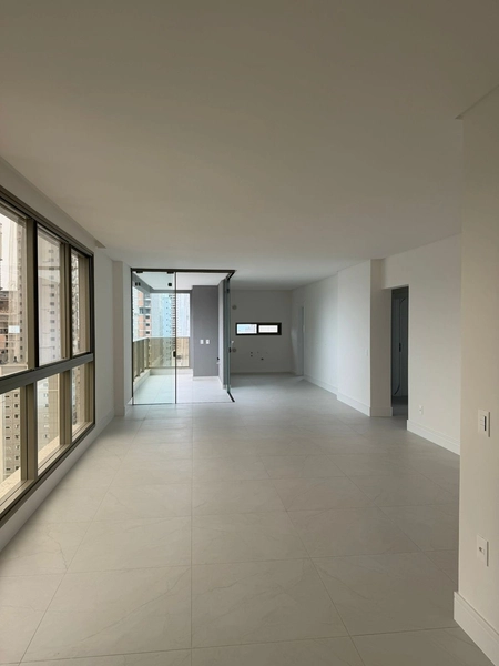 Apartamento à Venda – 135m² | Terceira Quadra Mar | Meia Praia – Itapema/SC: 7ª foto da galeria de imagens do imóvel