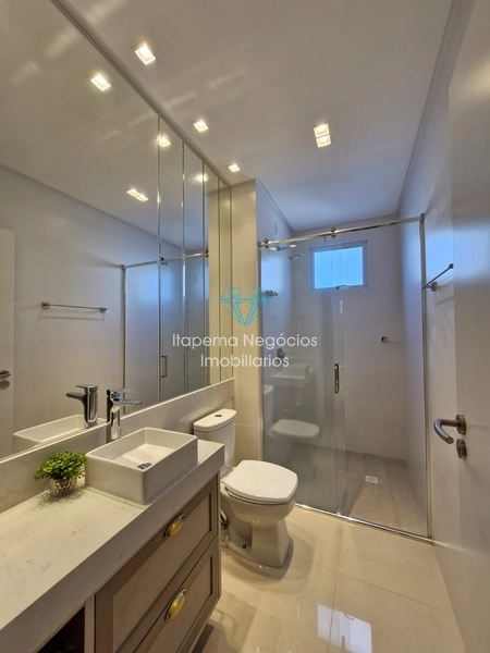 APARTAMENTO À VENDA – MEIA PRAIA | QUADRA MAR: 42ª foto da galeria de imagens do imóvel