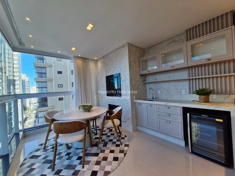APARTAMENTO À VENDA – MEIA PRAIA | QUADRA MAR: 35ª foto da galeria de imagens do imóvel