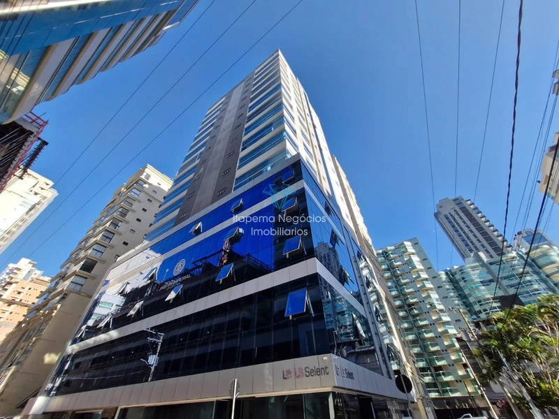 APARTAMENTO À VENDA – MEIA PRAIA | QUADRA MAR: 1ª foto da galeria de imagens do imóvel