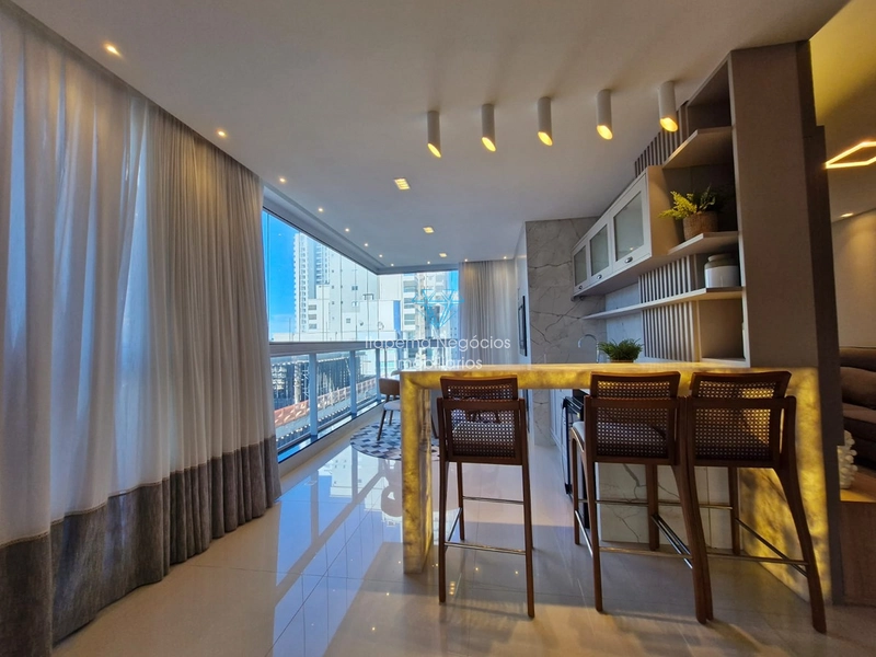 APARTAMENTO À VENDA – MEIA PRAIA | QUADRA MAR: 30ª foto da galeria de imagens do imóvel