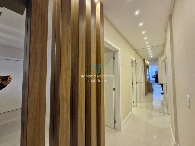 APARTAMENTO À VENDA – MEIA PRAIA | QUADRA MAR: 38ª foto da galeria de imagens do imóvel
