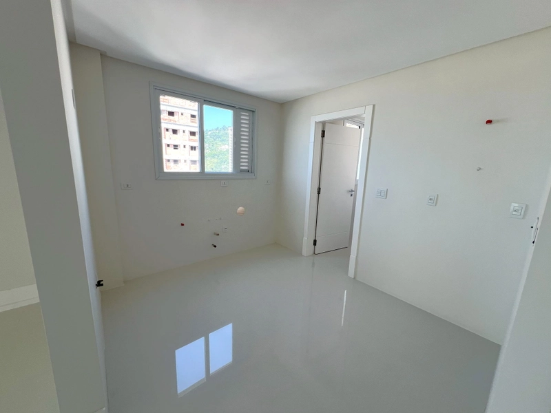 Apartamento 4 suítes 4 vagas - Centro: 11ª foto da galeria de imagens do imóvel