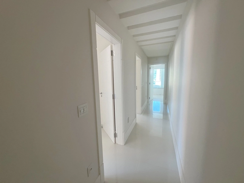 Apartamento 4 suítes 4 vagas - Centro: 15ª foto da galeria de imagens do imóvel