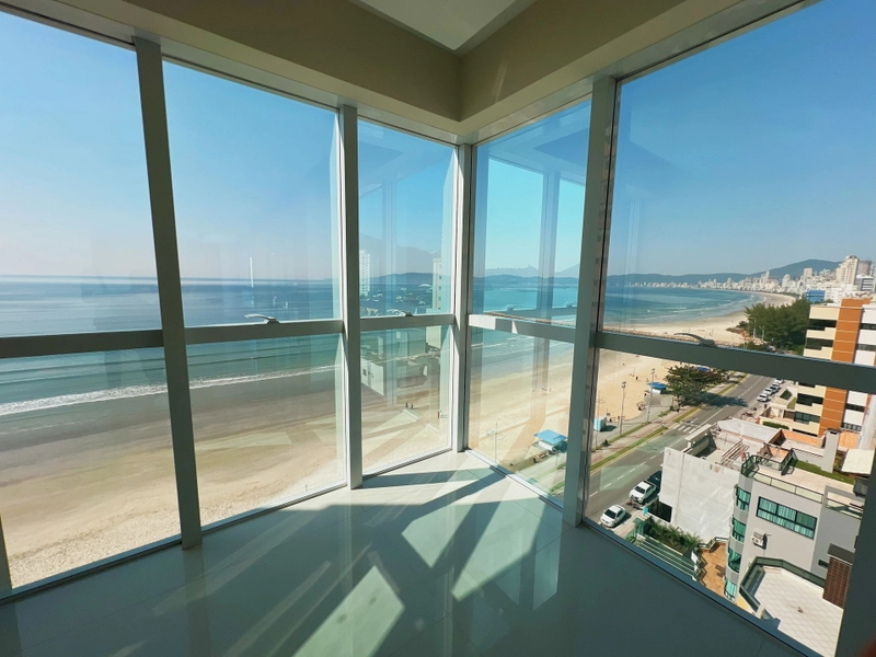 Apartamento 4 suítes 4 vagas - Centro: 4ª foto da galeria de imagens do imóvel