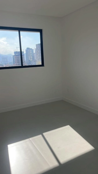 localizado na Meia Praia em Itapema. 3 suítes 2 vagas.: 29ª foto da galeria de imagens do imóvel