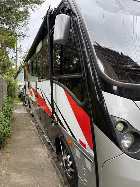 MOTORHOME COMPLETO – CONFORTO, TECNOLOGIA E AUTONOMIA TOTAL: 2ª foto da galeria de imagens do imóvel