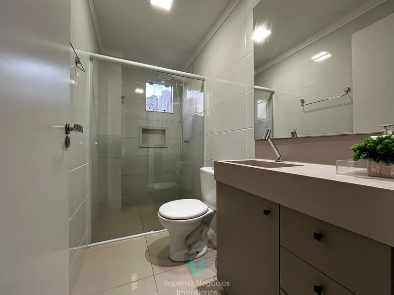 Apartamento mobiliado e equipado, 3 quartos, 1 suíte, a 400m do mar.: 10ª foto da galeria de imagens do imóvel
