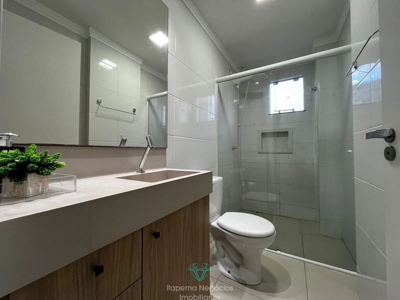 Apartamento mobiliado e equipado, 3 quartos, 1 suíte, a 400m do mar.: 7ª foto da galeria de imagens do imóvel