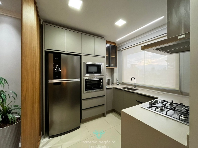 Apartamento mobiliado e equipado, 3 quartos, 1 suíte, a 400m do mar.: 5ª foto da galeria de imagens do imóvel