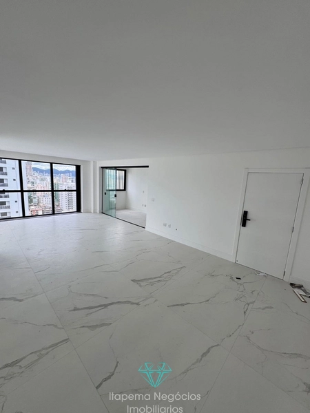 Apartamento 4 Suítes 3 Vagas - quadra Mar.: 46ª foto da galeria de imagens do imóvel