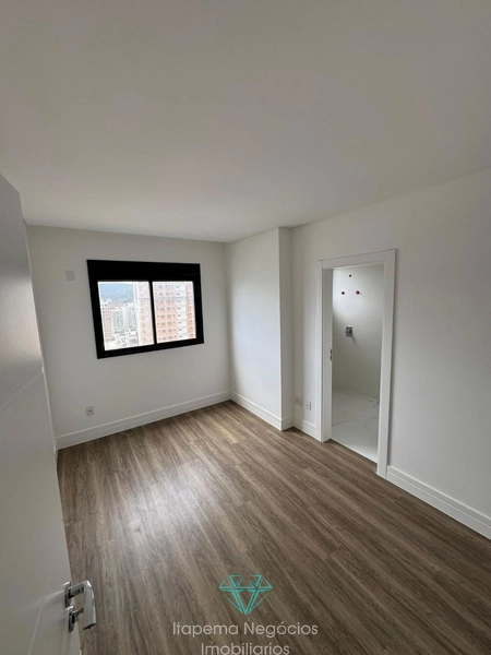 Apartamento 4 Suítes 3 Vagas - quadra Mar.: 36ª foto da galeria de imagens do imóvel
