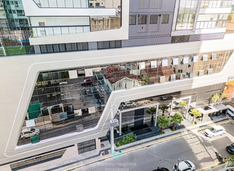 Apartamento 4 Suítes 3 Vagas - quadra Mar.: 5ª foto da galeria de imagens do imóvel